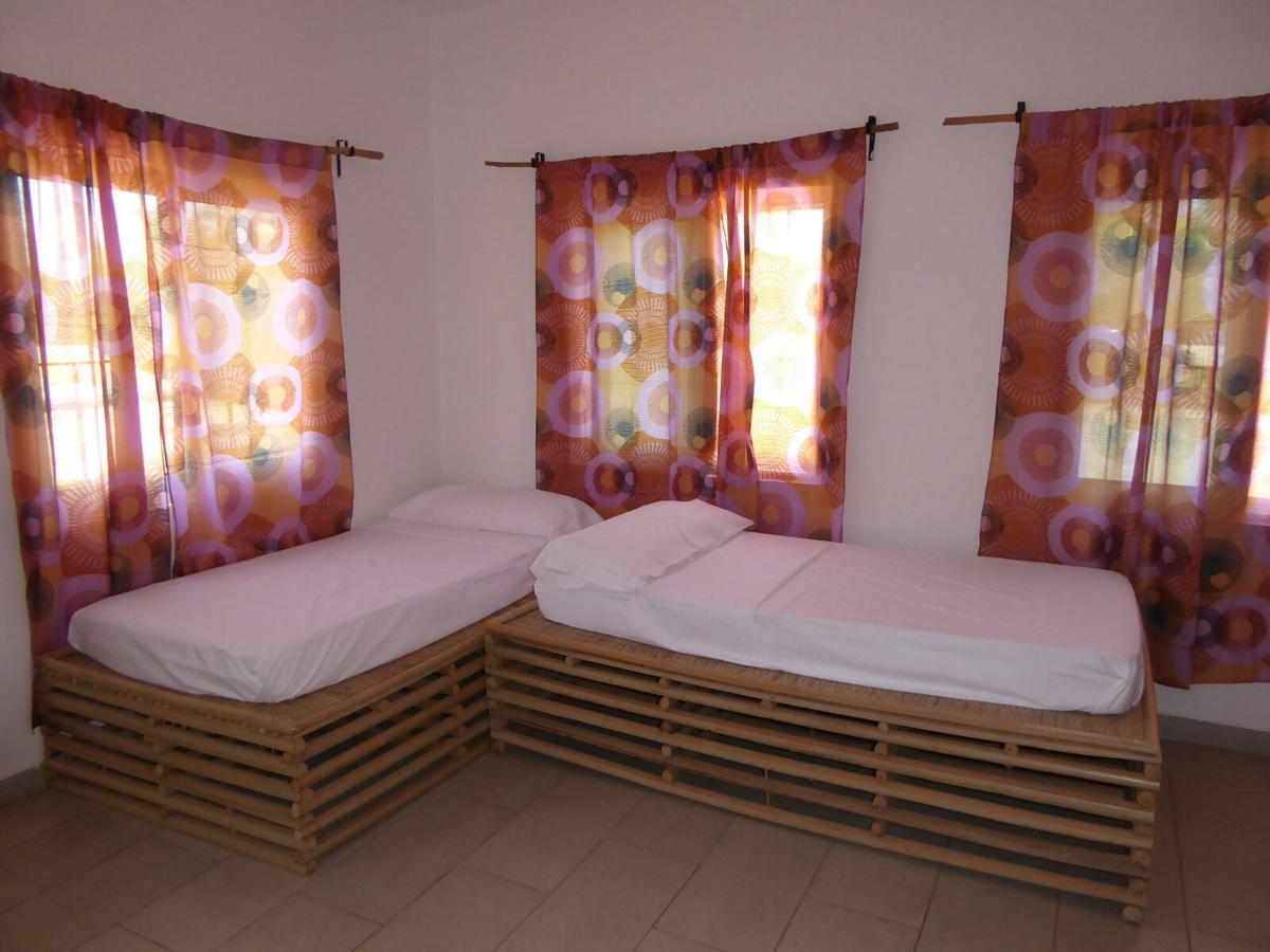 Sarawally Guesthouse Ampaya Exterior photo