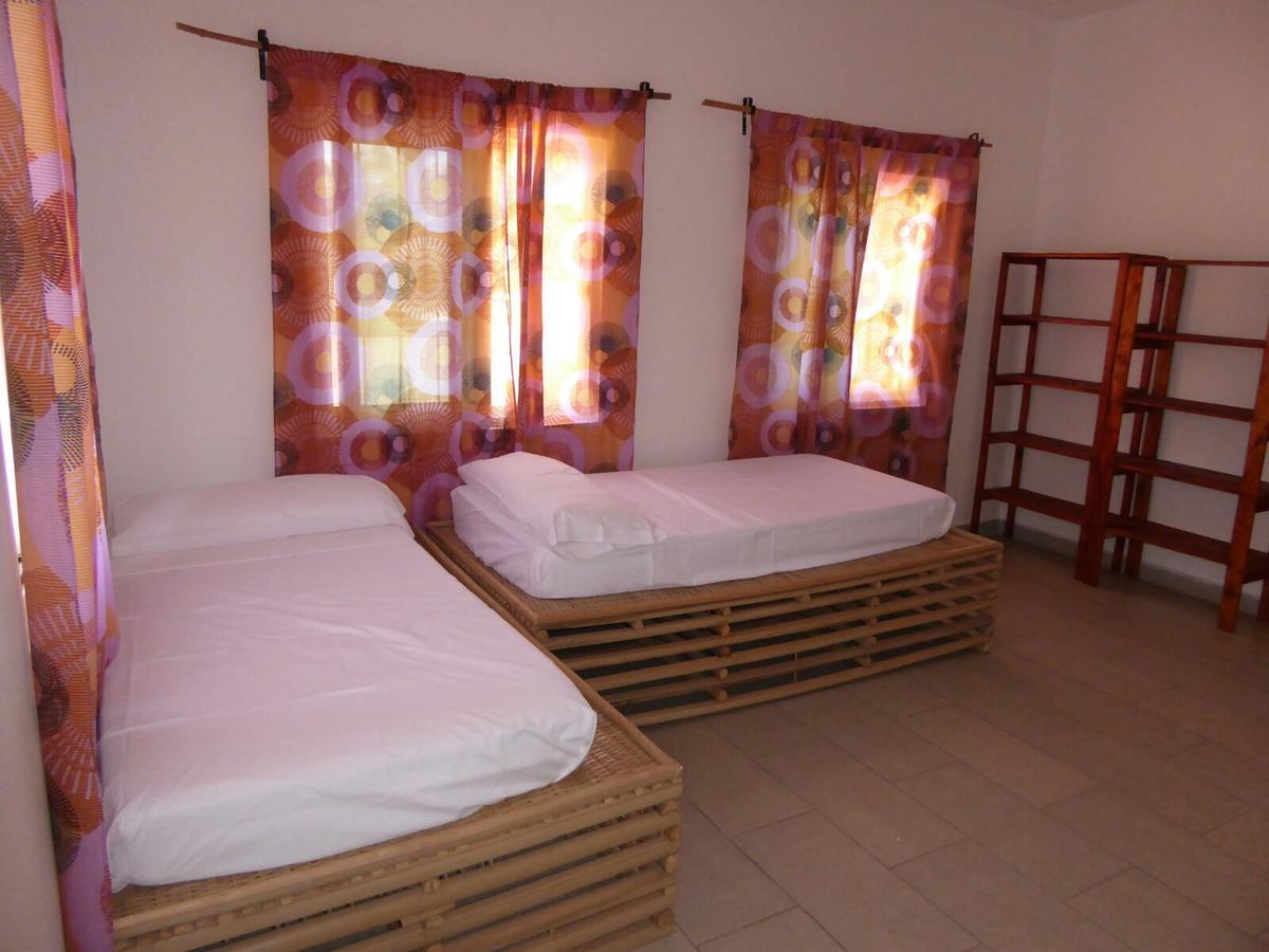Sarawally Guesthouse Ampaya Exterior photo