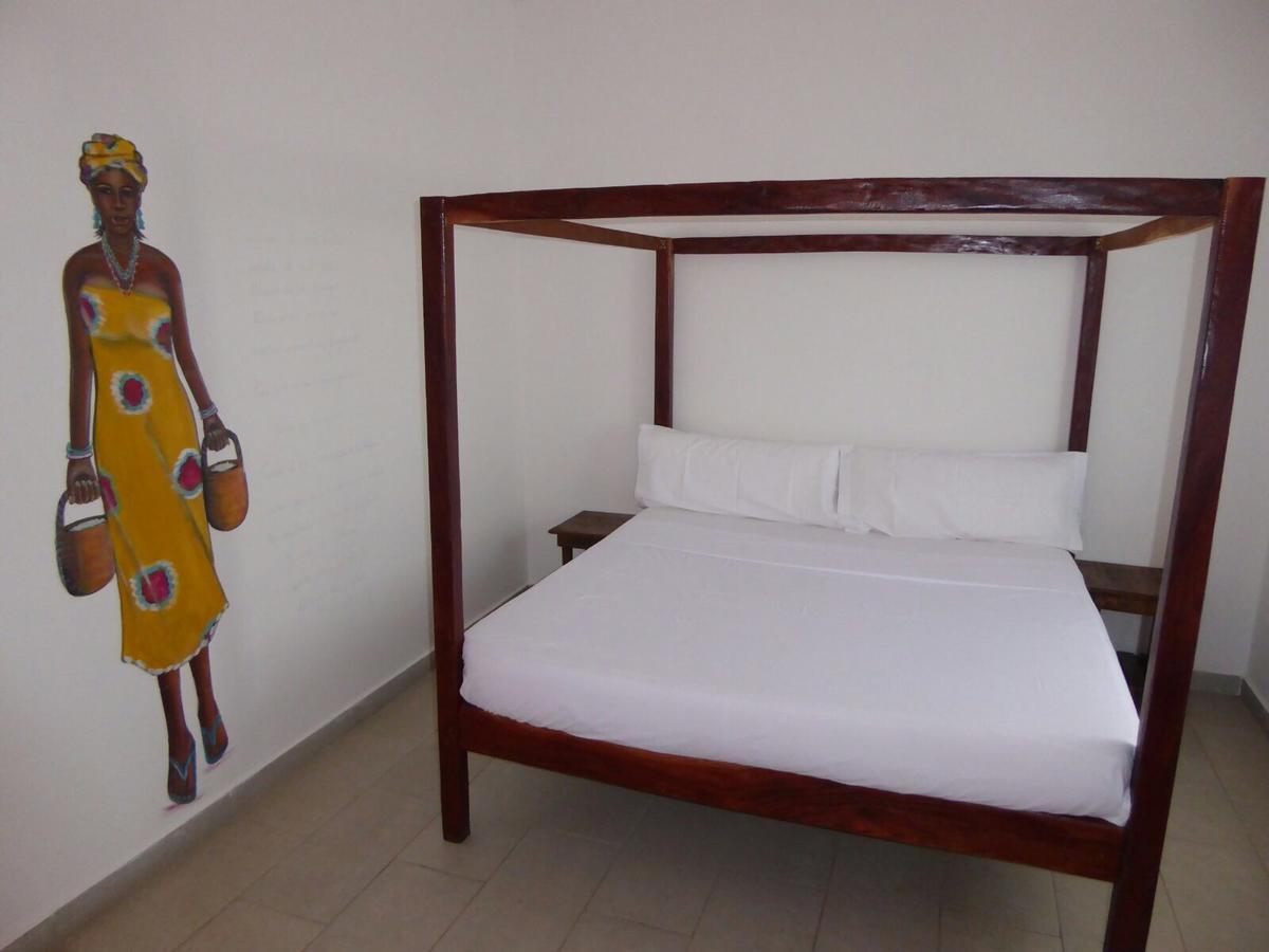 Sarawally Guesthouse Ampaya Exterior photo