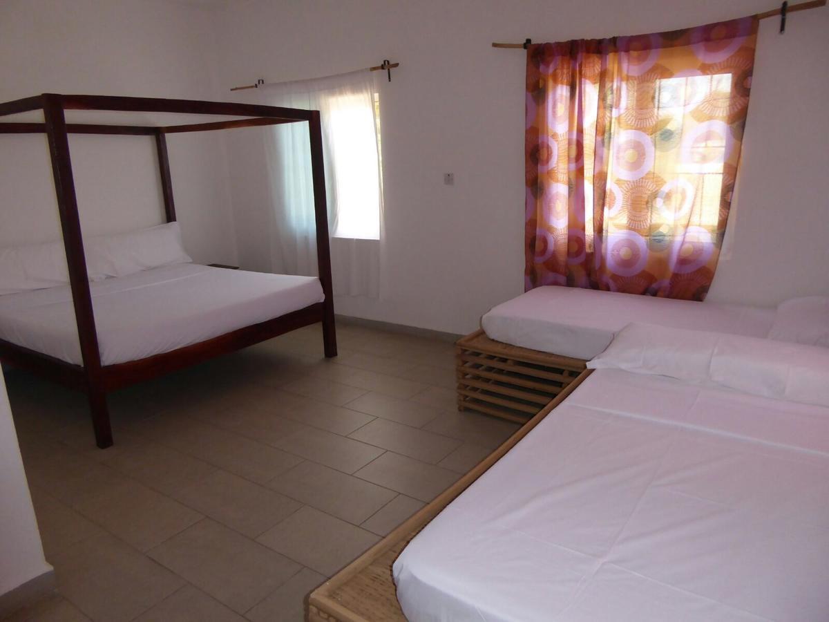 Sarawally Guesthouse Ampaya Exterior photo