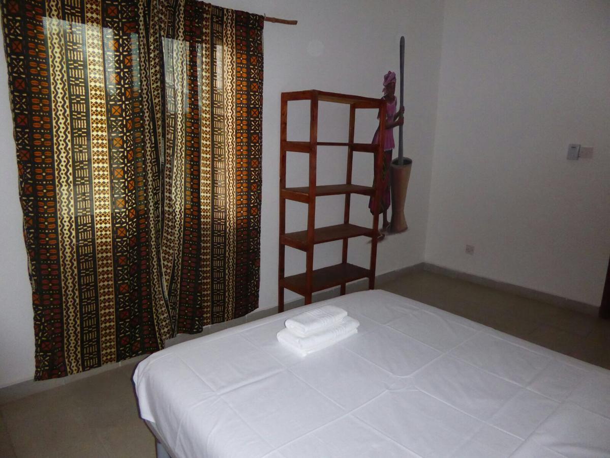 Sarawally Guesthouse Ampaya Exterior photo